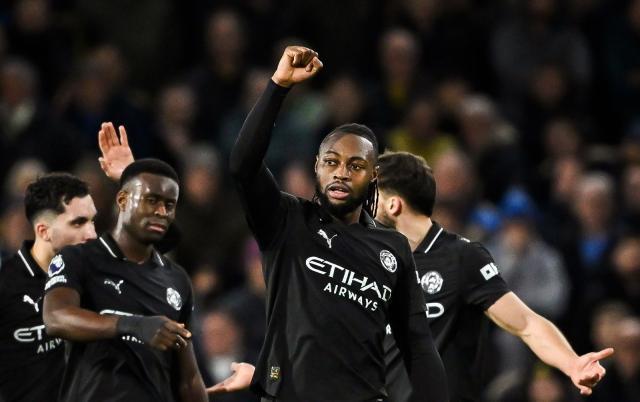 斗地主-论及时进补的重要性：曼城靠中途“开斋”紧咬阿森纳